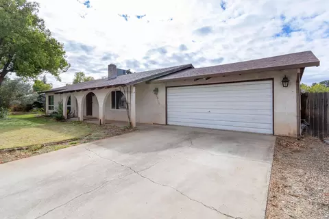 7018 Hermosa Way, Redding, CA 96002 photo 2