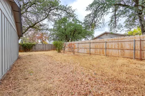 2388 Christian Ln, Redding, CA 96002 photo 17