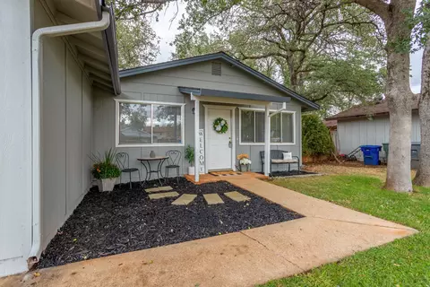 2388 Christian Ln, Redding, CA 96002 photo 2