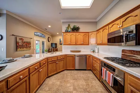 1484 Spinnaker Dr, Redding, CA 96003 photo 16