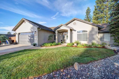 1484 Spinnaker Dr, Redding, CA 96003 photo 1