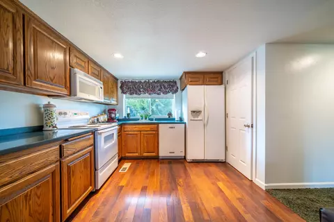 3356 Thomas Ave, Anderson, CA 96007 photo 9