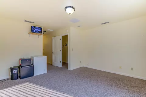 1683 Manter Dr, Anderson, CA 96007 photo 23