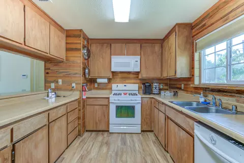 1683 Manter Dr, Anderson, CA 96007 photo 15