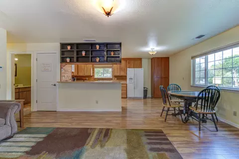 1683 Manter Dr, Anderson, CA 96007 photo 9