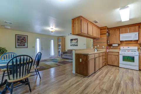 1683 Manter Dr, Anderson, CA 96007 photo 10