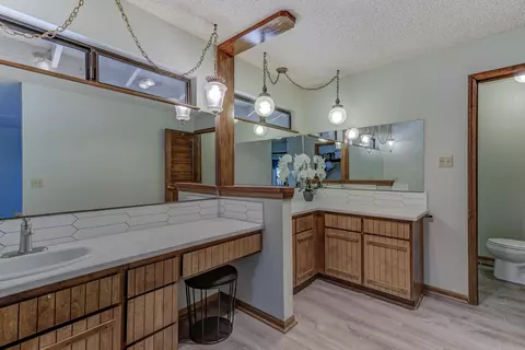 8594 Valley View Rd, Redding, CA 96001 photo 21