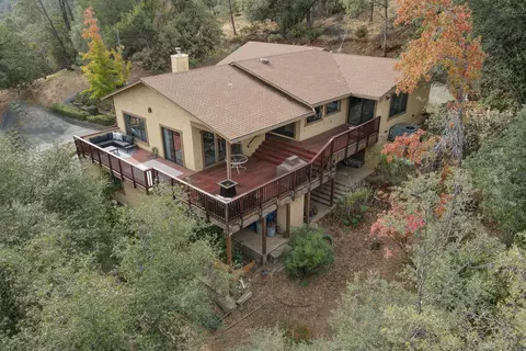 8594 Valley View Rd, Redding, CA 96001 photo 3