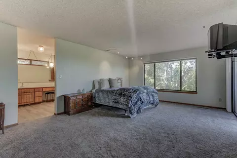 8594 Valley View Rd, Redding, CA 96001 photo 17