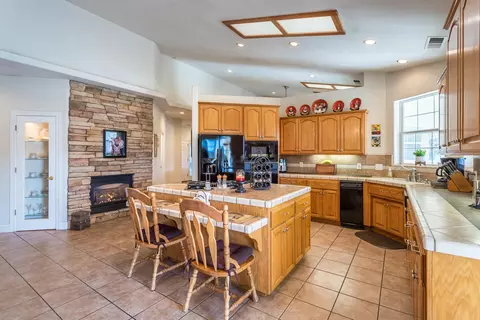 14242 Noble Oaks Dr, Red Bluff, CA 96080 photo 10