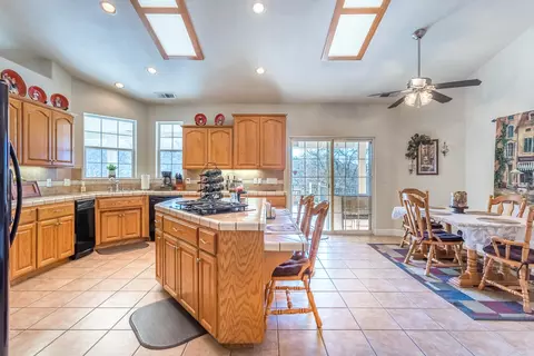 14242 Noble Oaks Dr, Red Bluff, CA 96080 photo 9