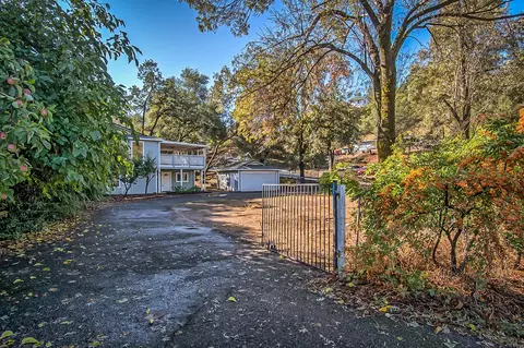 22131 Hidden Valley Dr, Redding, CA 96003 photo 12