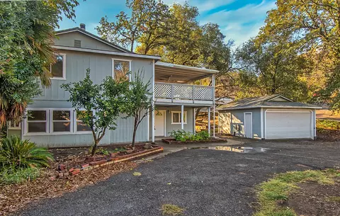 22131 Hidden Valley Dr, Redding, CA 96003 photo 1