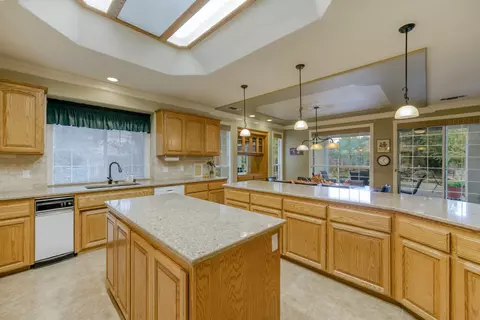 4117 Brittany Dr, Redding, CA 96002 photo 32