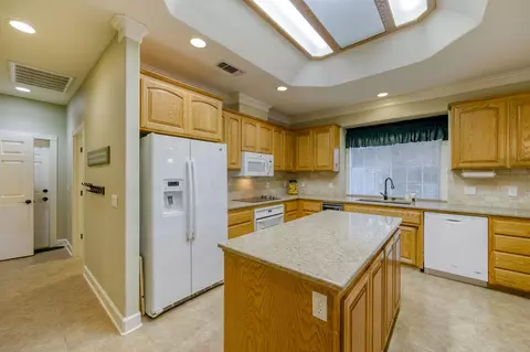 4117 Brittany Dr, Redding, CA 96002 photo 37
