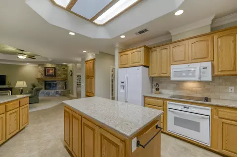 4117 Brittany Dr, Redding, CA 96002 photo 34