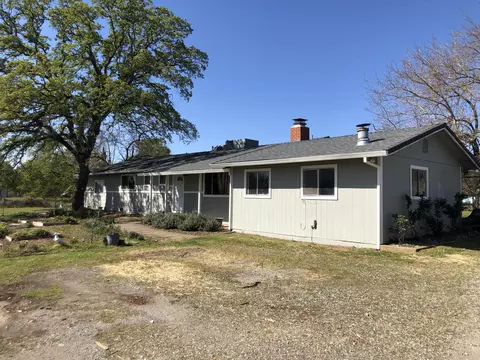 1250 Modoc Ln, Redding, CA 96003 photo 2