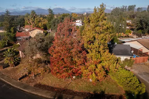 2572 Velia St, Redding, CA 96002 photo 24