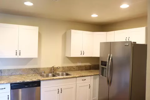 6912 Riverside Dr, Redding, CA 96001 photo 6