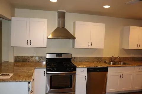 6912 Riverside Dr, Redding, CA 96001 photo 5