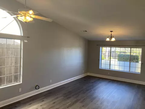 1820 Saltu Dr, Redding, CA 96002 photo 4