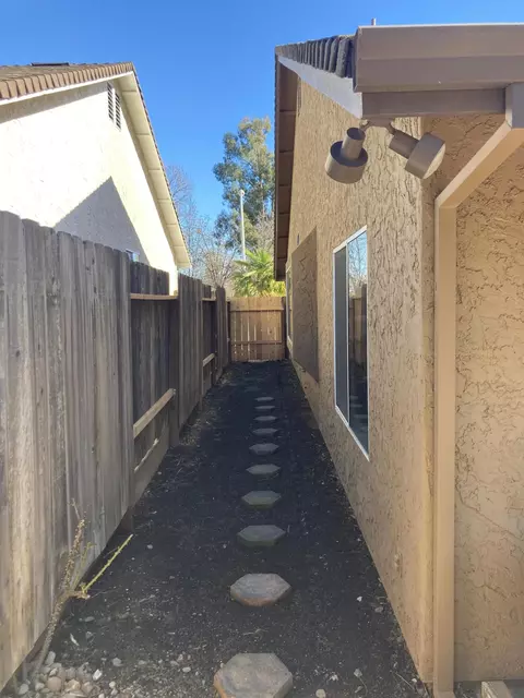 1820 Saltu Dr, Redding, CA 96002 photo 41