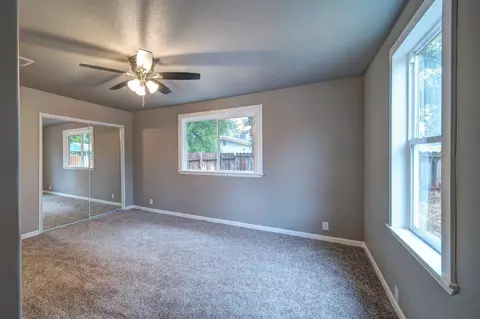 1095 Bond St, Redding, CA 96002 photo 13