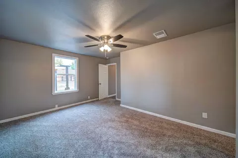 1095 Bond St, Redding, CA 96002 photo 14