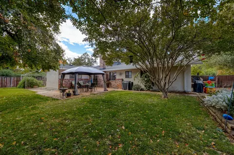 4721 Saratoga Dr, Redding, CA 96002 photo 20