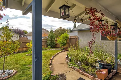 1763 Vera Cruz Trl, Redding, CA 96003 photo 32