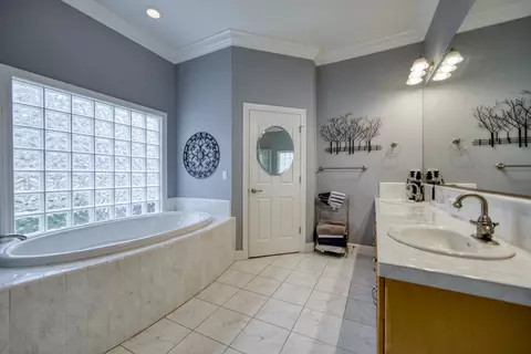 19550 Mockingbird Ln, Redding, CA 96002 photo 10