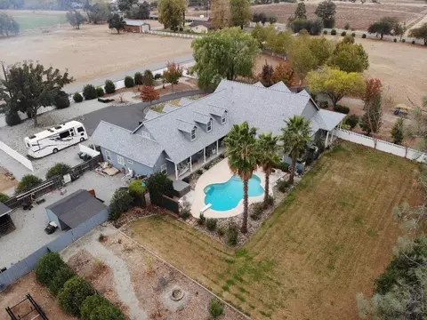 19550 Mockingbird Ln, Redding, CA 96002 photo 1