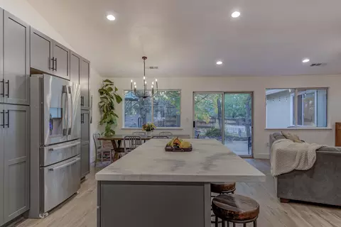 2151 Hemingway St, Redding, CA 96003 photo 12