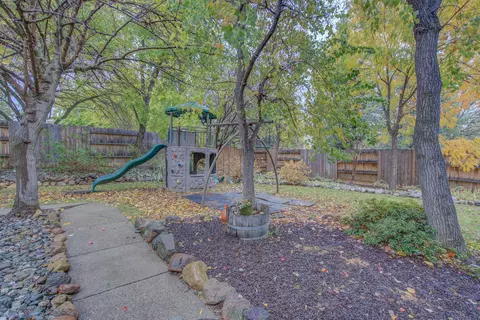 2151 Hemingway St, Redding, CA 96003 photo 29