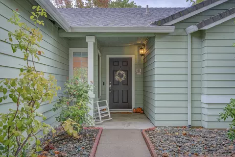 2151 Hemingway St, Redding, CA 96003 photo 4