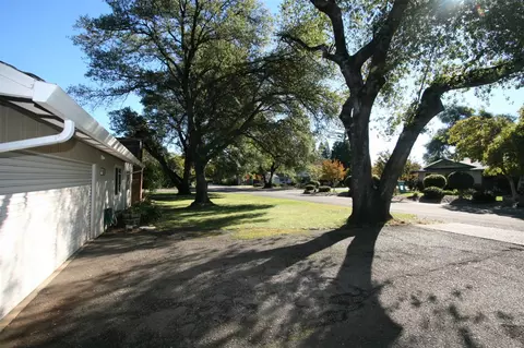3656 Traverse St, Redding, CA 96002 photo 40
