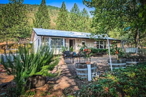 29575 Snuffy Ln, Round Mountain, CA 96084 photo 2