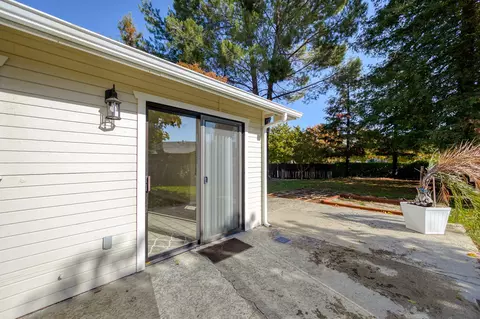 2217 Harlan Dr, Redding, CA 96003 photo 54