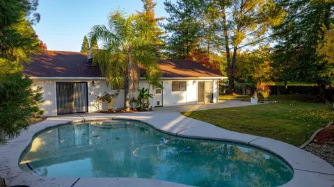 2217 Harlan Dr, Redding, CA 96003 photo 60