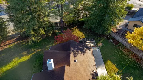 2217 Harlan Dr, Redding, CA 96003 photo 11