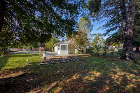 2217 Harlan Dr, Redding, CA 96003 photo 51