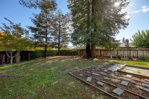2217 Harlan Dr, Redding, CA 96003 photo 50