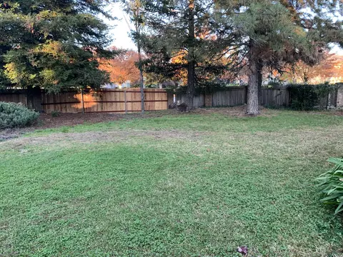 2217 Harlan Dr, Redding, CA 96003 photo 7