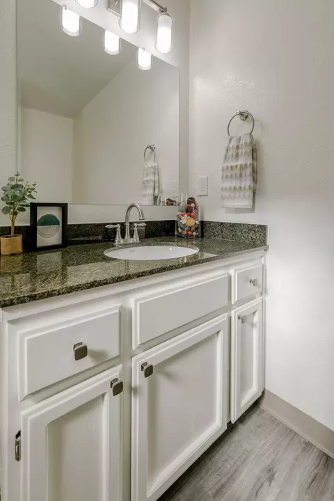 2217 Harlan Dr, Redding, CA 96003 photo 49