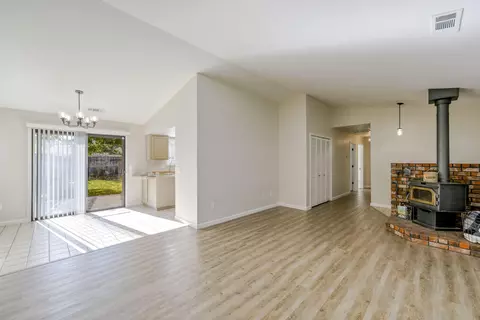 2217 Harlan Dr, Redding, CA 96003 photo 19