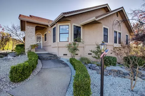 383 Vintage Path, Redding, CA 96003 photo 1