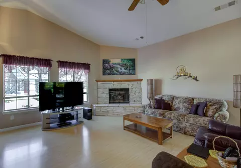 383 Vintage Path, Redding, CA 96003 photo 5