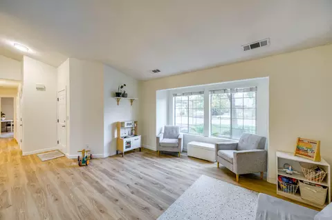 2185 Hacienda St, Redding, CA 96003 photo 18
