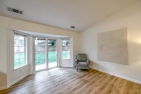 2185 Hacienda St, Redding, CA 96003 photo 7