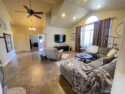 20465 The Oaks Dr, Red Bluff, CA 96080 photo 10
